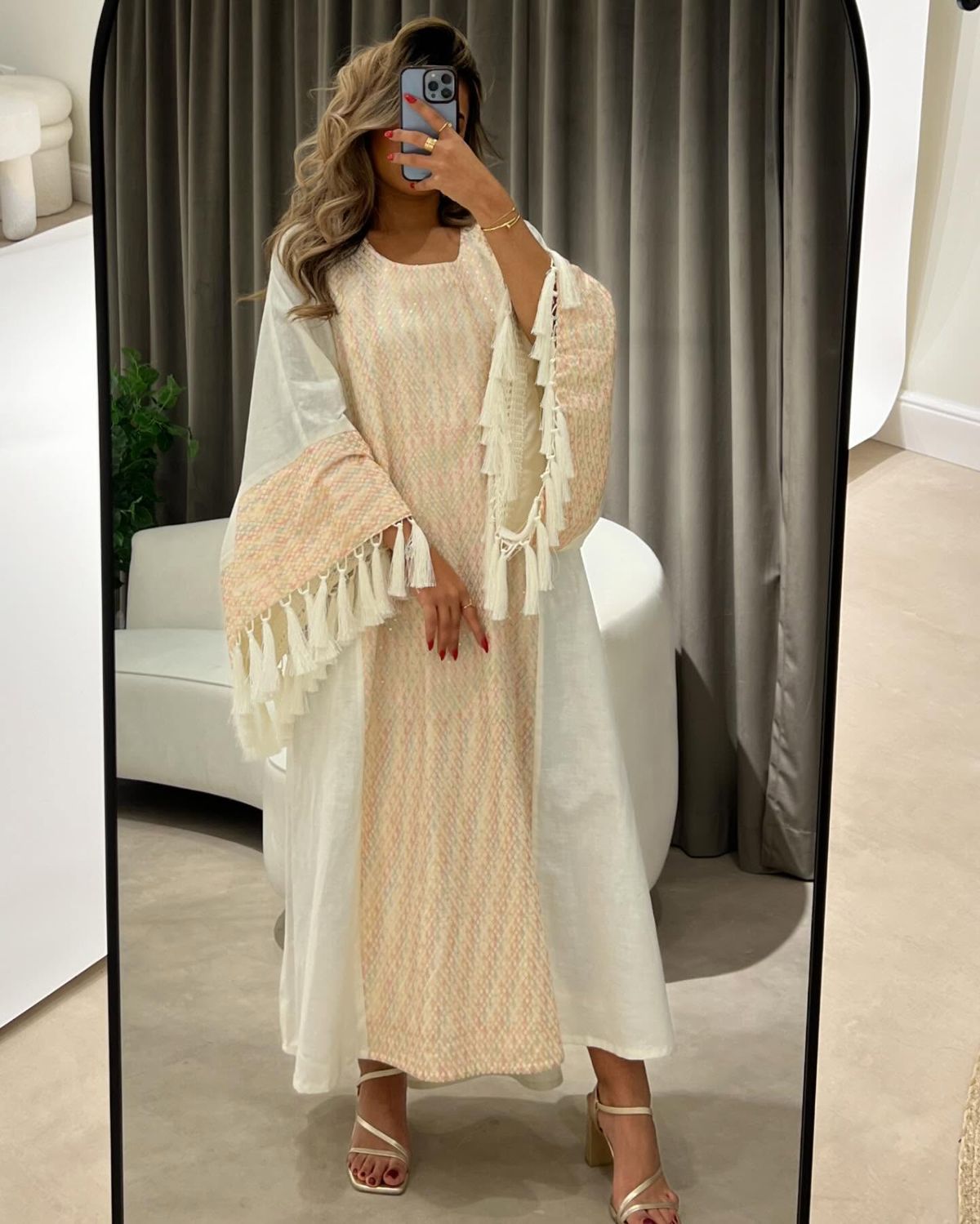 Tassel-sleeve kaftan